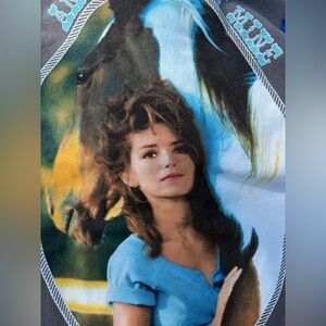 Woman Shania Twain Any Man Mine Oversized Short Sleeve
Shirt Gray XS, L, XXL